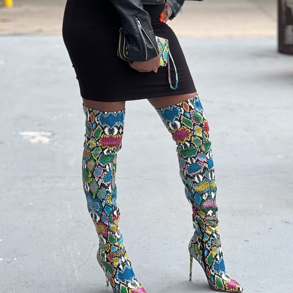 🔥Steve Madden thigh high colorful snake skin boots